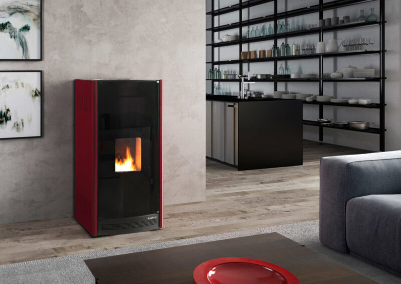 TERMOSTUFA A PELLET KARMEK ONE MOD. LIONE IN ACCIAIO 20 KW BIANCO