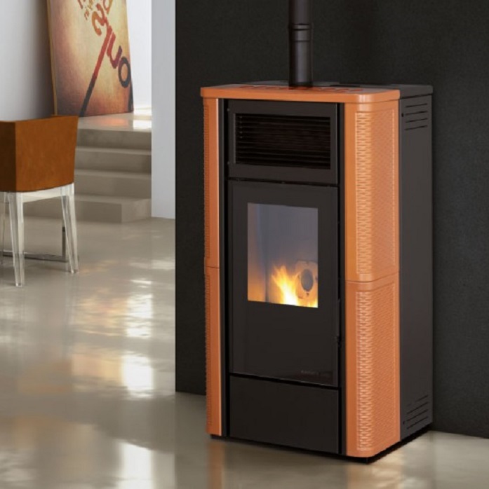 STUFA A PELLET AD ARIA VENTILATA KARMEK ONE MOD. STOCCOLMA S1 PLUS IN ACCIAIO 13,2 KW DISPONIBILE IN VARI COLORI
